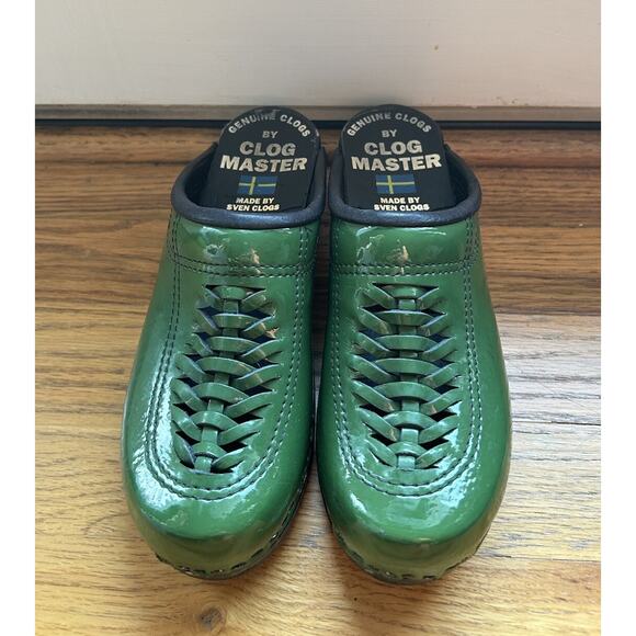 SVEN Clogs Clogmaster Vintage Wooden clogs size 35 womens 5 Green Patent Leather - Picture 1 of 9